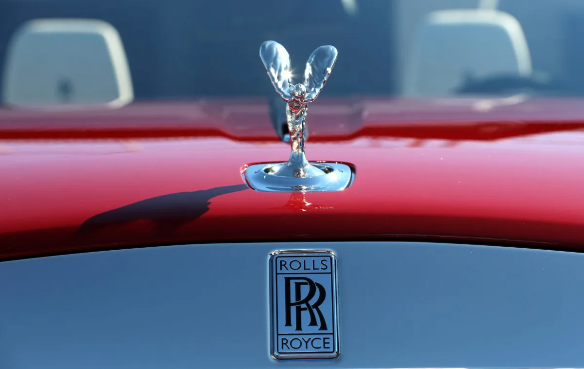 The "Spirit of Ecstasy" bonnet ornament is seen on a Rolls Royce car during the 26th Monaco Yacht show, Sept. 30, 2016. (Eric Gaillard/Reuters)