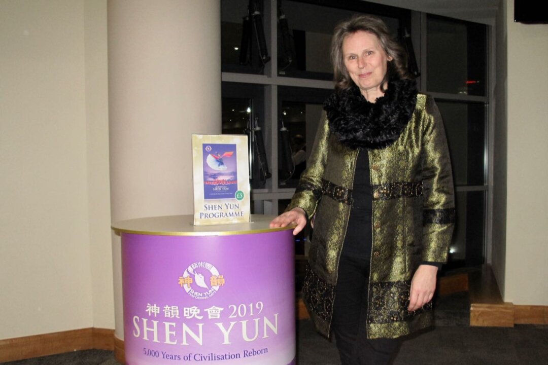 Clare Langstone watched Shen Yun Performing Arts on Jan. 11 at the ICC Birmingham. (Xiaomin Pang/The Epoch Times)
