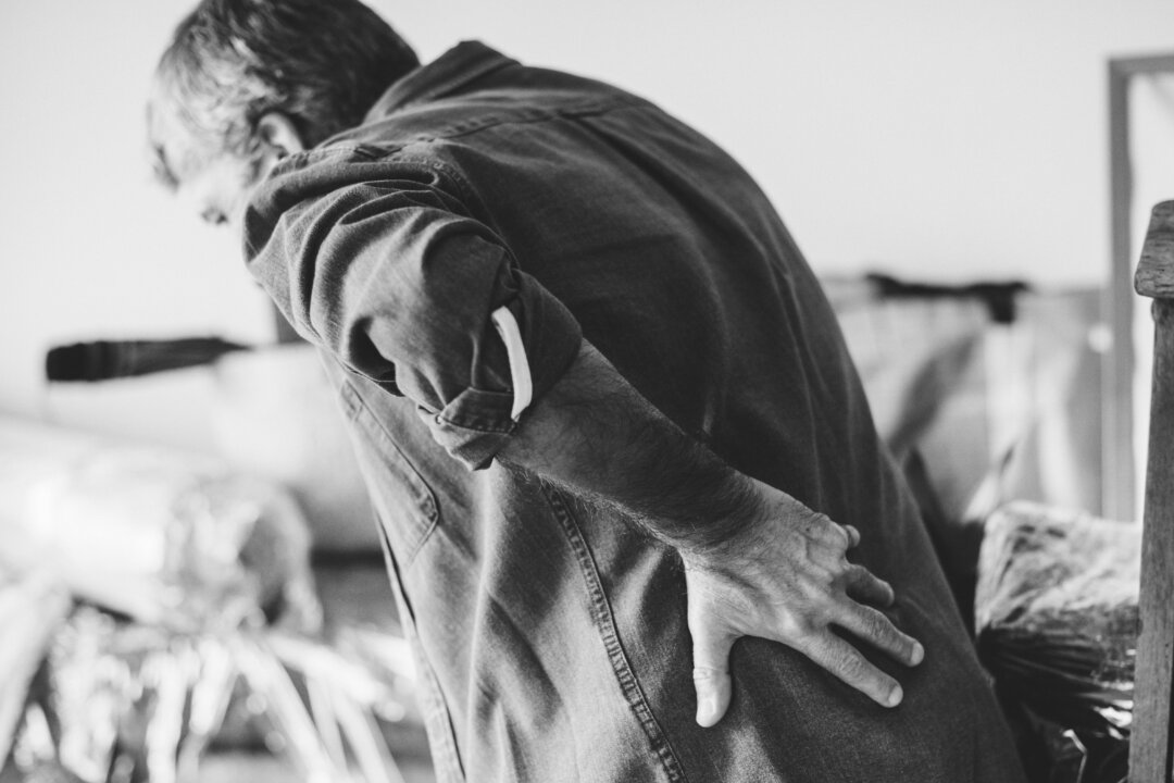 New research suggests men are more affected by the memory of past pain than women. (rawpixel/Unsplash)