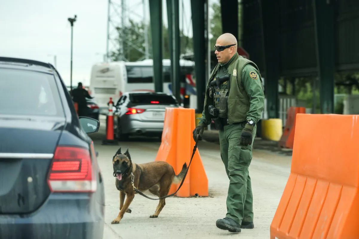 A Customs and Border Protection checkpoint in Falfurrias, Texas, on Nov. 10, 2018. These interior checkpoints often find illegal aliens being smuggled to other parts of the country, in some cases with the intent of trafficking them for sex or labor. (Charlotte Cuthbertson/The Epoch Times)