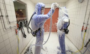 U.S. Medic Declared Ebola-Free, Leaves Nebraska Quarantine