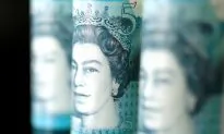 Sterling Falls as Investors Prepare for Brexit Vote