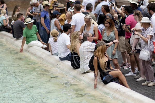 Tourists at travi fountain