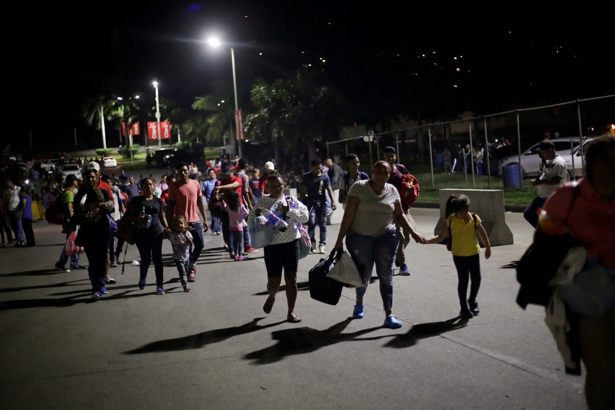 hondurans leave in new caravan