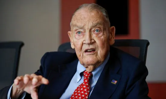 John Bogle, Vanguard Founder and Low-Cost Investing Pioneer, Dies at 89