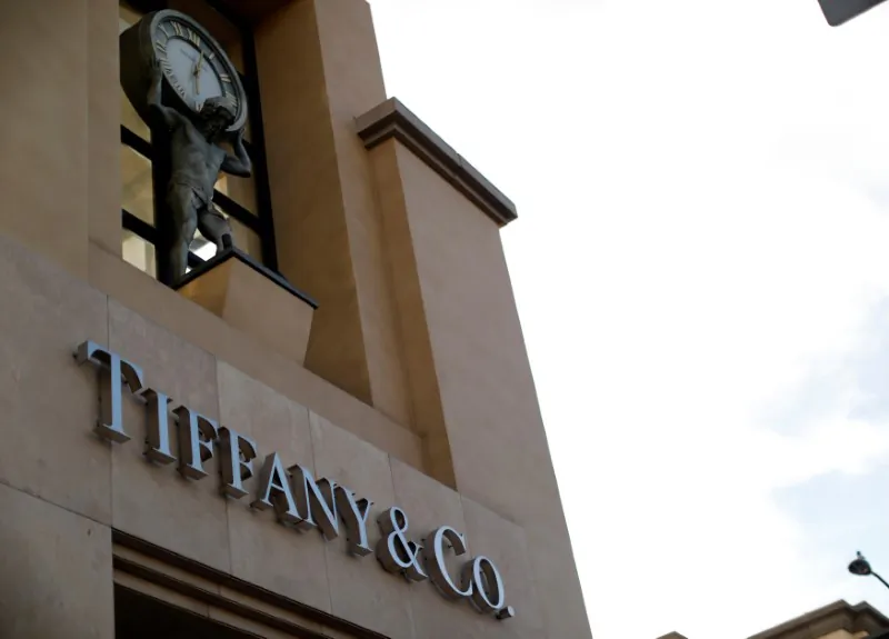 The sign of a Tiffany & Co. store is pictured in Pasadena, California, U.S. on Nov. 28, 2017. (Mario Anzuoni/Reuters)