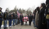 77-Year-Old Veteran Dies Alone, Hundreds of Strangers Show Up at Funeral