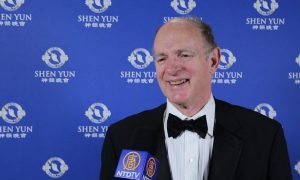 French-American Investor Experiences a Moment of ‘Power and Peace’ With Shen Yun