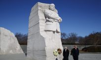 Trump, Pence Make Surprise Visit to Honor MLK at Memorial