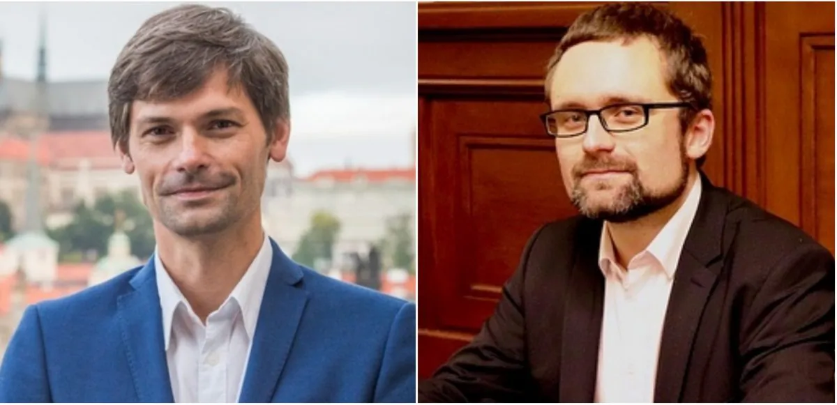 (From left) Czech Senator Marek Hilser and Member of Parliament Mikulas Peksa work together to prepare an amendment to the organ transplant law. (Screenshot from ceske-volby.cz/pirati.cz)
