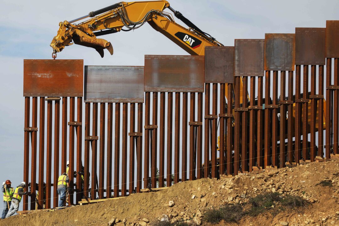 Texas, Missouri AGs Sue Biden Admin to Resume Border Wall Construction