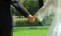 UK Couple Criticized Over Wedding Crowd-Funding Campaign