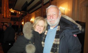 Painter Praises Beauty of Shen Yun Dancers