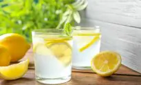 9 Reasons to Drink Lemon Water in the Morning