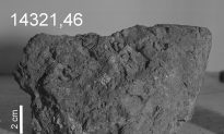 Moon Rock? Oldest Known Earth Rock Found in an Unlikely Place