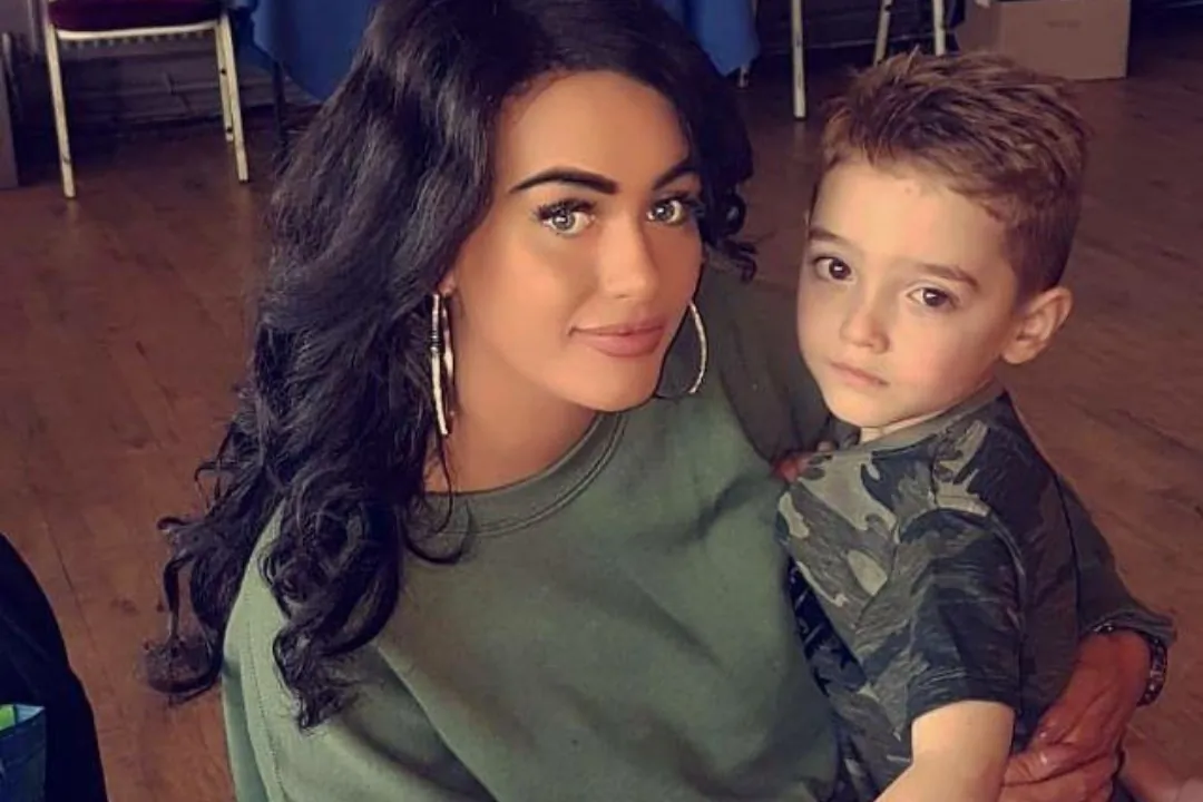 Naomi Knighton, 26, from Derby with her son, son J’varn, 6 in a picture shared by their family on GoFundMe. Naomi is battling with a last stage cancer and had to tell her son that she’ll soon die. (Naomis final wishes/GoFundMe)
