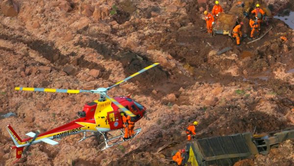 Brazilian helicopters rescue team