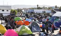 US Starts Sending Asylum-Seekers Back to Mexico to Wait Out Claims