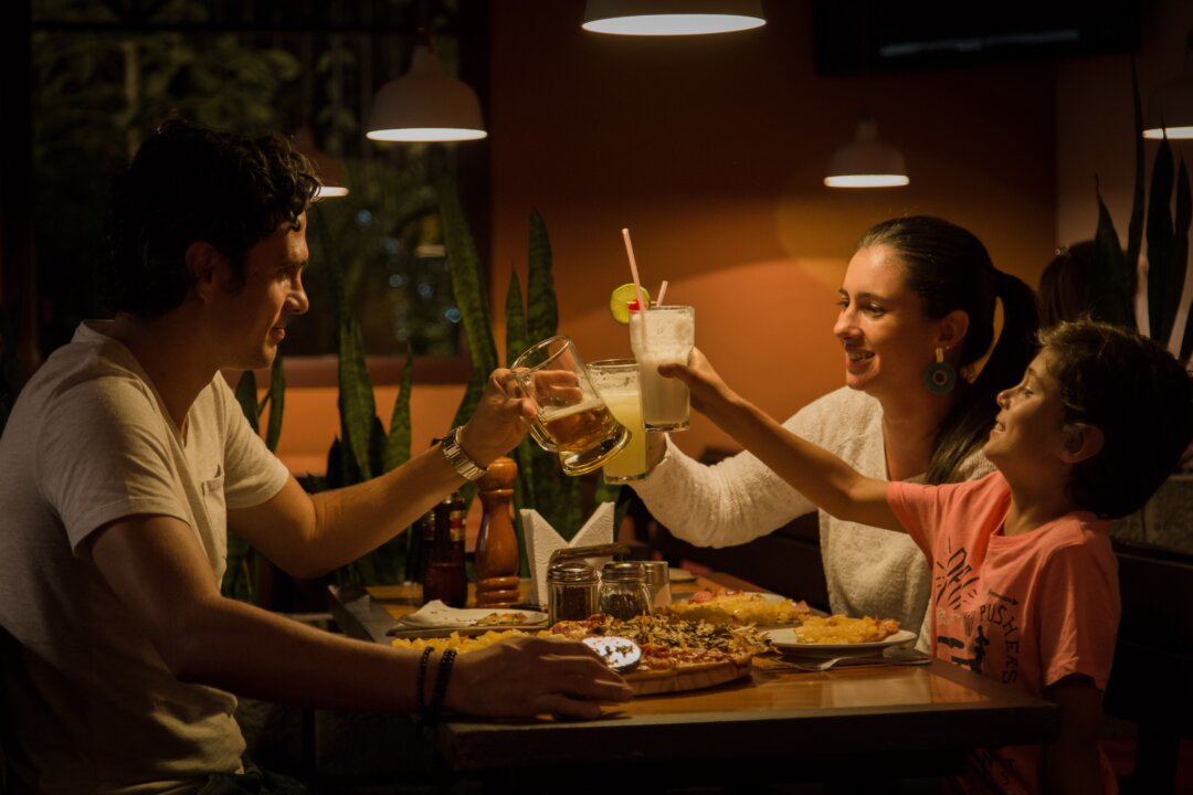 A dinner out will often be the kind of processed industrial food most of us would be better off avoiding. (Pablo Merchán Montes/Unsplash)