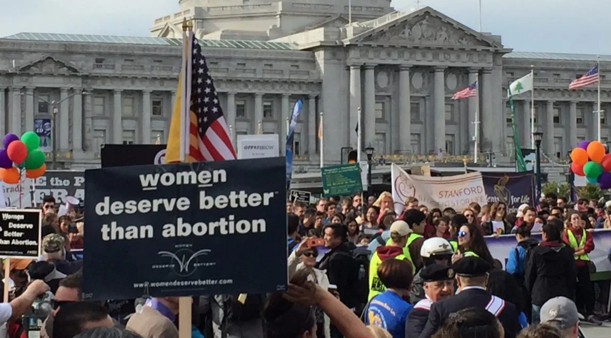 Tens of thousands gather for the March for Life in front of San Francisco City Hall on Jan. 26, 2019. (Cynthia Cai/The Epoch Times)
