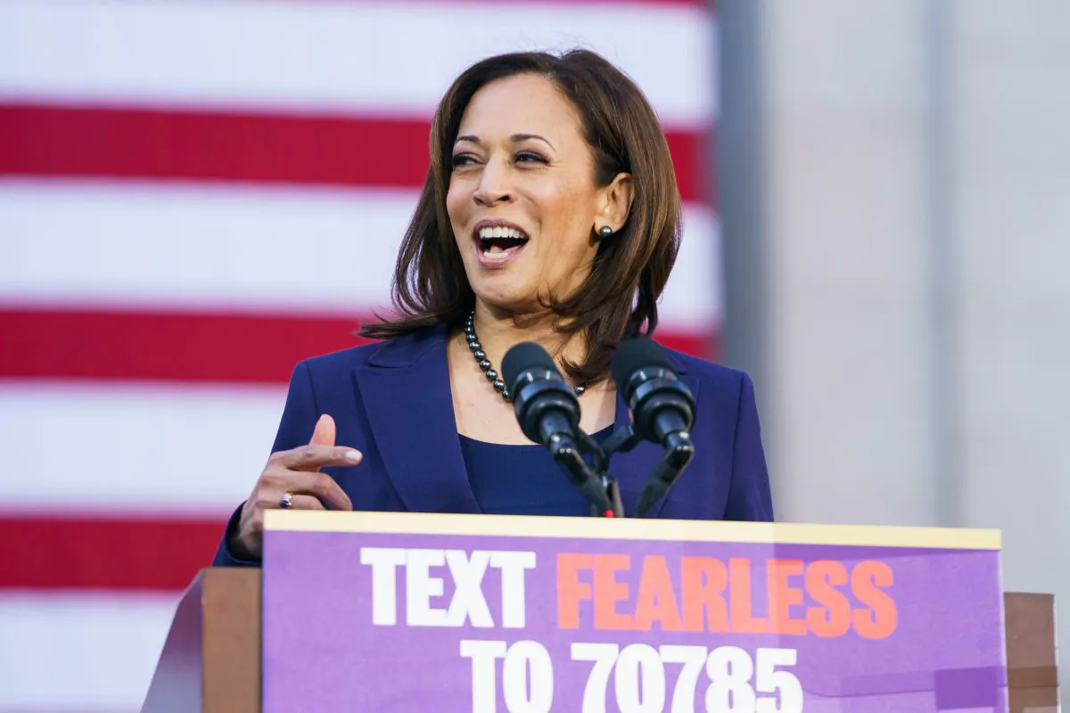 Senator Kamala Harris (D-Calif) speaks to her supporters during her presidential campaign launch rally in Frank H. Ogawa Plaza in Oakland, California on January 27, 2019. (Mason Trinca/Getty Images)