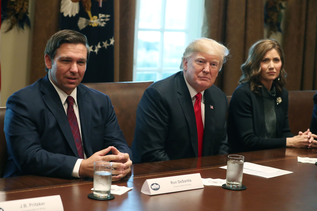 Worsening Economy Paves the Way for a Maverick in 2024, Analysts Say