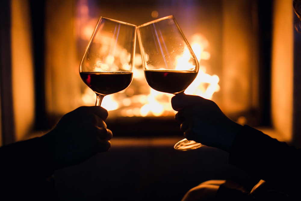 Pair your cold weather comfort food with a warming glass of wine. (Shutterstock)