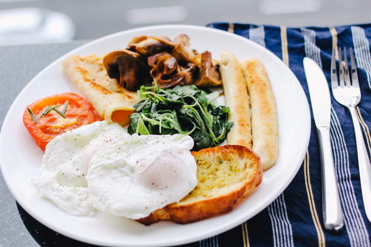 A meal first thing in the morning can be essential for some people, and completely optional for others, say researchers. (Carissa Gan/Unsplash)