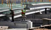 Trump Signs Executive Order to Fast-Track Infrastructure Projects