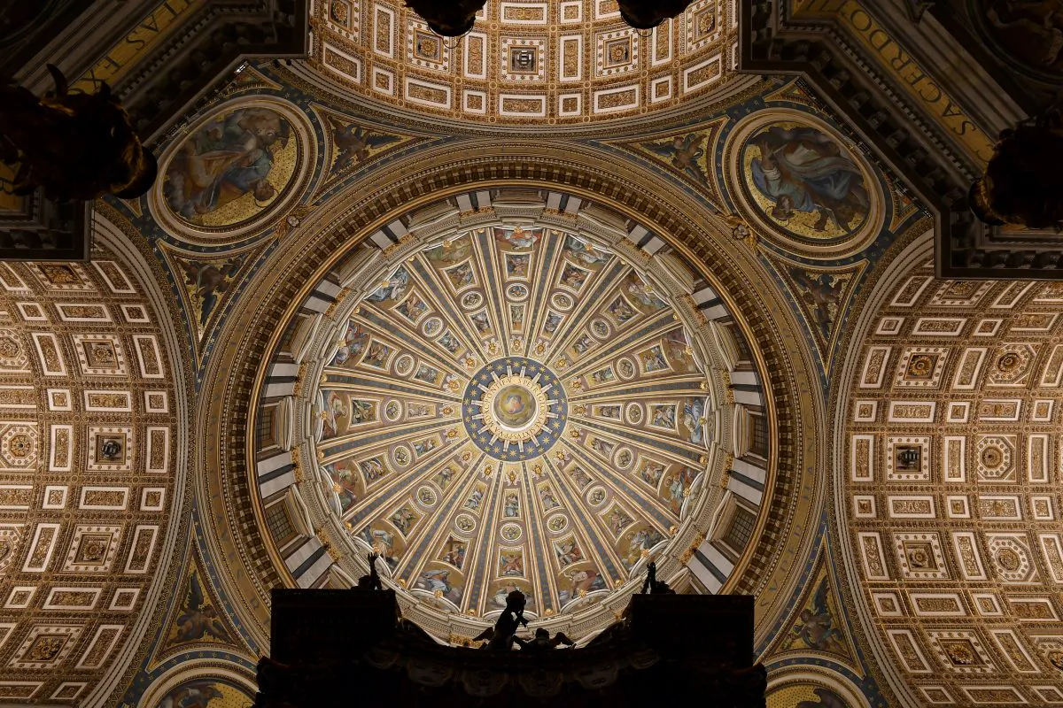 New illumination reveals more of the main dome at St. Peter's Basilica in Rome. (OSRAM Licht AG)