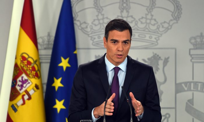Spanish Prime Minister Pedro Sanchez makes an official statement on Venezuela at La Moncloa palace in Madrid on Feb. 4, 2019. (Pierre-Philippe Marcou/AFP/Getty Images)