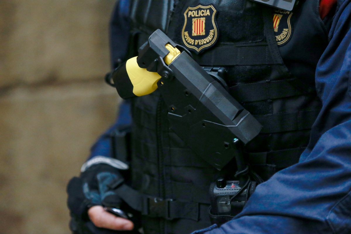 taser spain