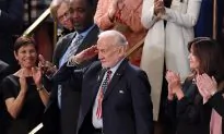 Buzz Aldrin Salutes President Trump After Being Honored at SOTU