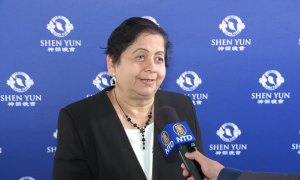 Linguist Finds Shen Yun Mesmerizing