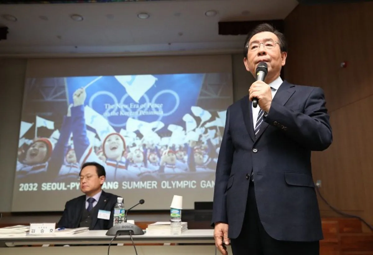 Seoul Mayor Park Won-soon, right, speaks during the Korean Sport & Olympic Committee general assembly at the National Training Center in Jincheon, South Korea, on Feb. 11, 2019. (Kim In-chul/Yonhap via AP)