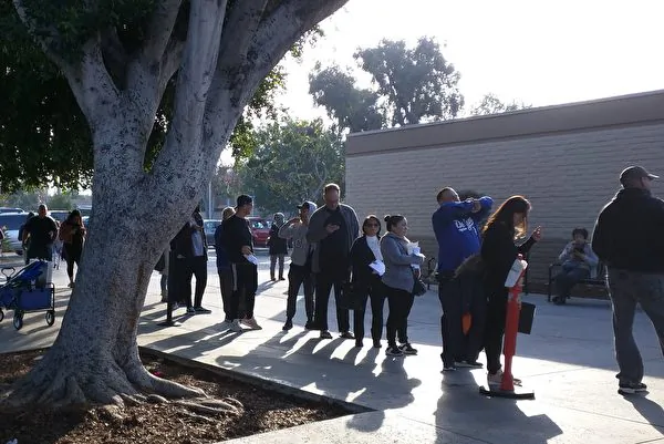 California Could Allow Drivers to Renew Registration Every Other Year, Pay With Credit Card