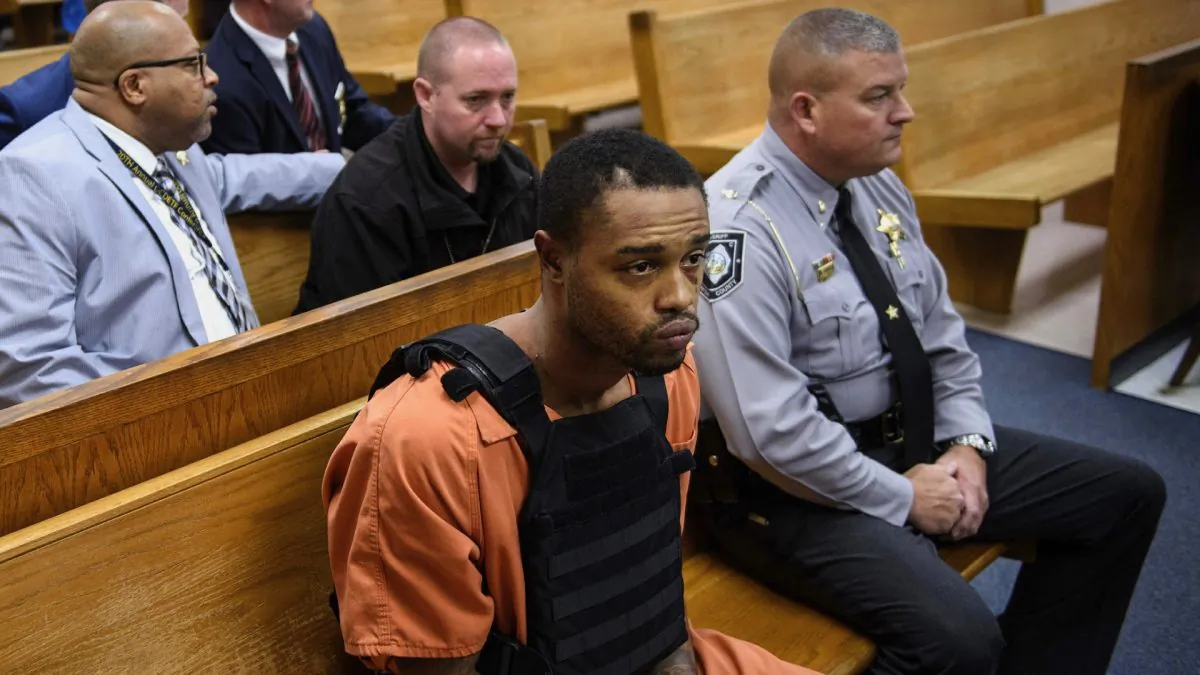 Michael Ray McLellan sits in court for his first appearance on charges of kidnapping and murder of 13-year-old Hania Aguilar in Lumberton, N.C., on Dec. 10, 2018. (Andrew Craft/The Fayetteville Observer via AP)