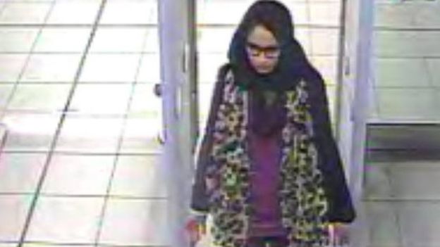 Shamima Begum in a surveillance photo