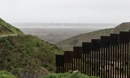 House Republicans on Border Tour Learn How Smugglers Recycle Immigrant Children