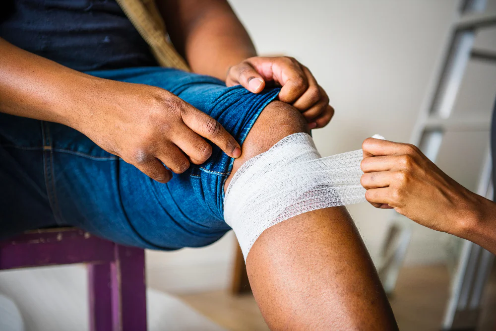 Diabetes patients are at risk of non-healing wounds, which may lead to infection and even amputation. A breakthrough treatment aims to kill infection and promote healing, while avoiding issues such as antibiotic resistance. (rawpixel/Shutterstock)