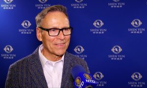 Visual and Performing Arts Professor Returns to Shen Yun: ‘Just Magnificent!’