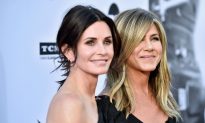 Jennifer Aniston Joins Instagram, Uploads First Full ‘Friends’ Cast Photo in Years