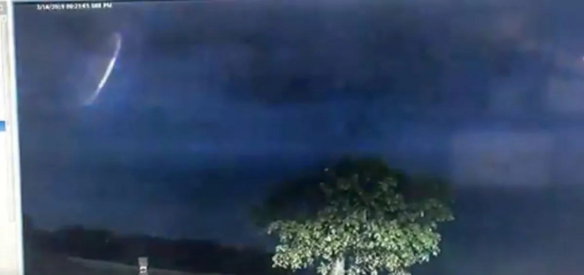The footage was captured during a lightning storm in Australia (Broome Police / Twitter)