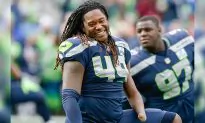 NFL Star Shaquem Griffin Bonds with a Little Boy Who Lacks One Hand Just Like Him