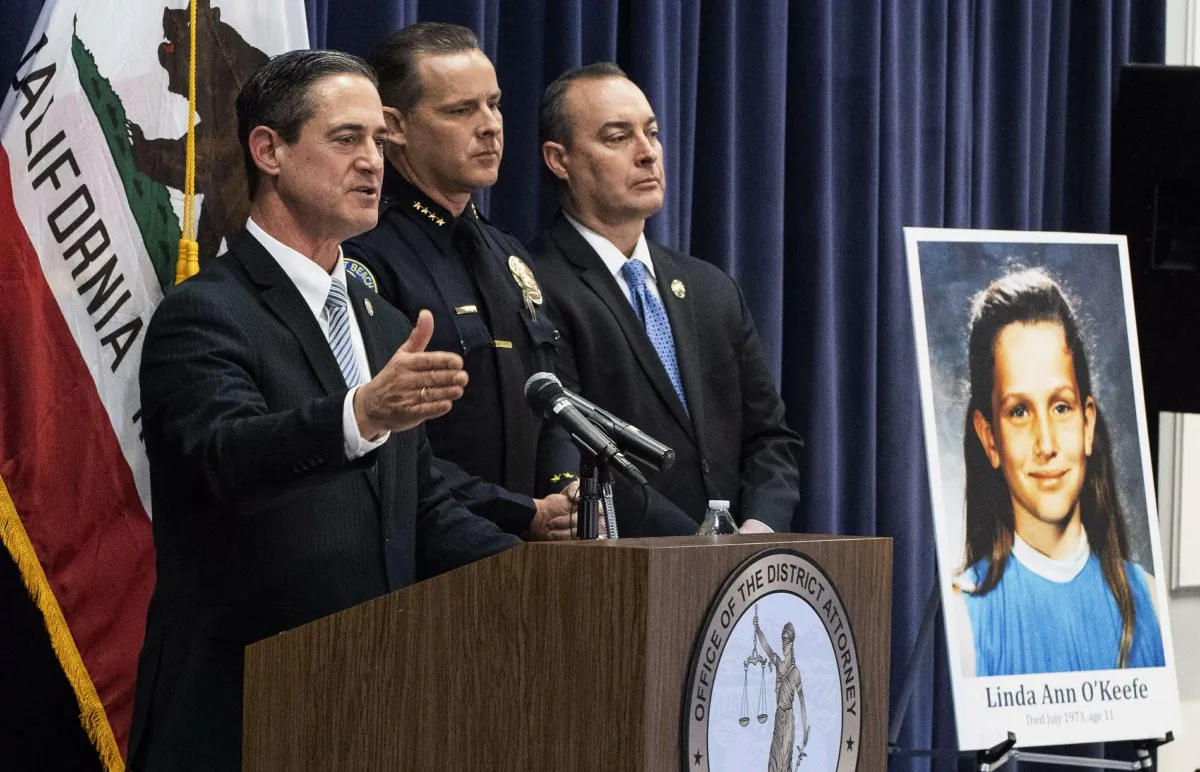 Orange County District Attorney Todd Spitzer  (L) speaks during a news conference at the OCDA's office in Santa Ana, Calif., on Feb. 20, 2019. (Paul Bersebach/The Orange County Register via AP)