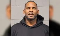 R Kelly, Crying in Interview, Shouts: ‘I’m Fighting for My … Life’