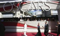 Oscars: Stars and Stand-Ins Rehearse for the Big Show