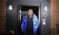 R. Kelly Met Underage Girl While on Trial for Child Porn