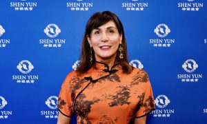 Executive Coach Astounded by Shen Yun Dancers’ Energy