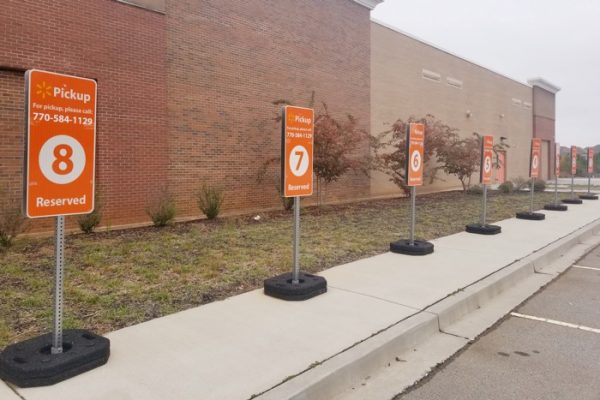 Walmart online grocery pickup lanes